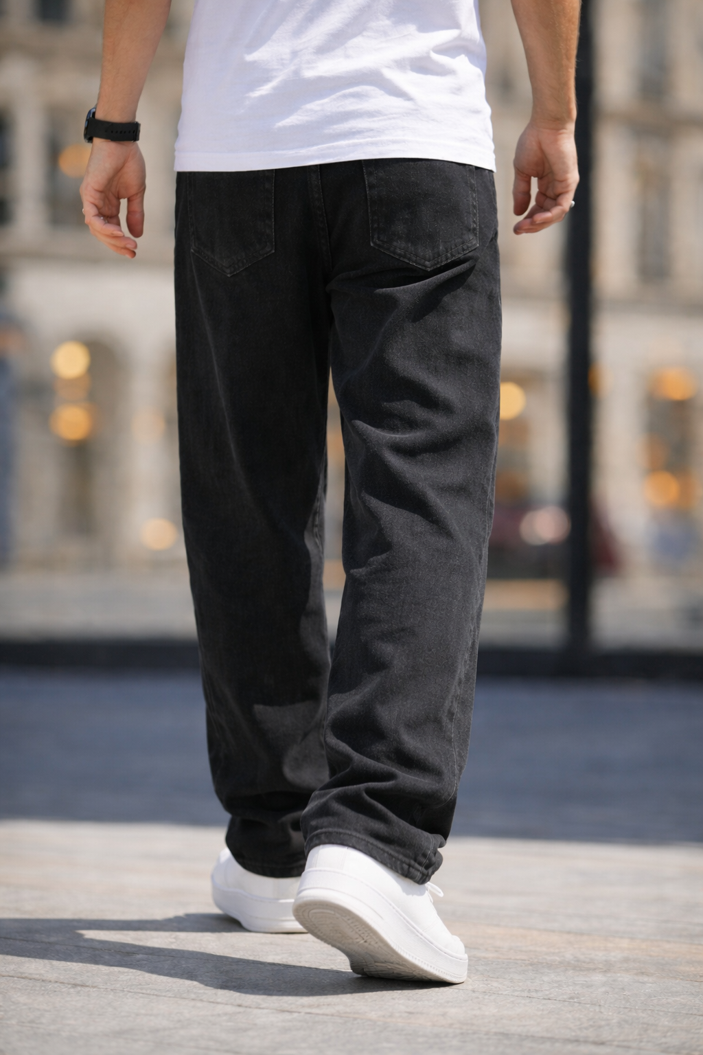 Men Relaxed Fit High-Rise Stretchable Black Jeans